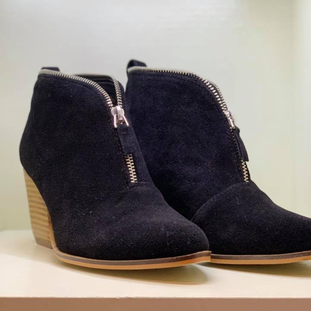 Zippered Black Booties